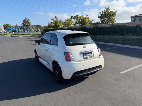 Used 2017 FIAT 500 e w/ Esport Package FWD image 5