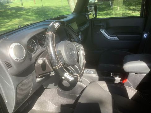 Used 2015 Jeep Wrangler Unlimited Sahara w/ Trailer Tow Group image 20