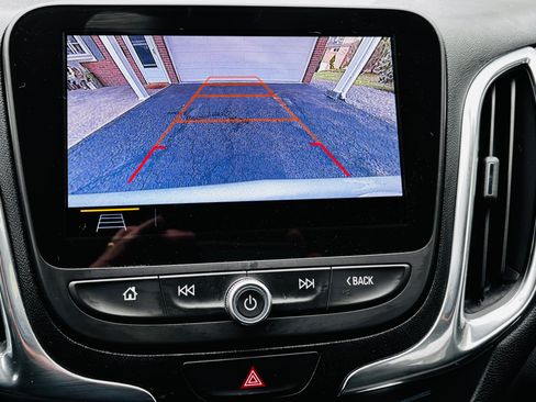 Used 2019 Chevrolet Equinox LT image 12