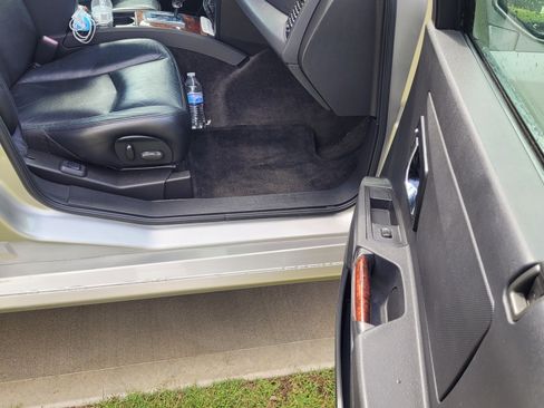 Used 2004 Cadillac SRX w/ Preferred Equipment Group image 15