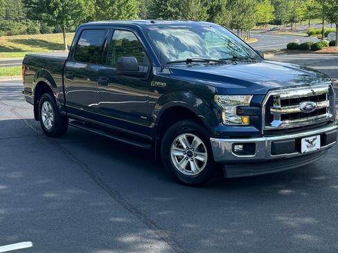 Used 2017 Ford F150 XLT w/ Trailer Tow Package RWD image 8
