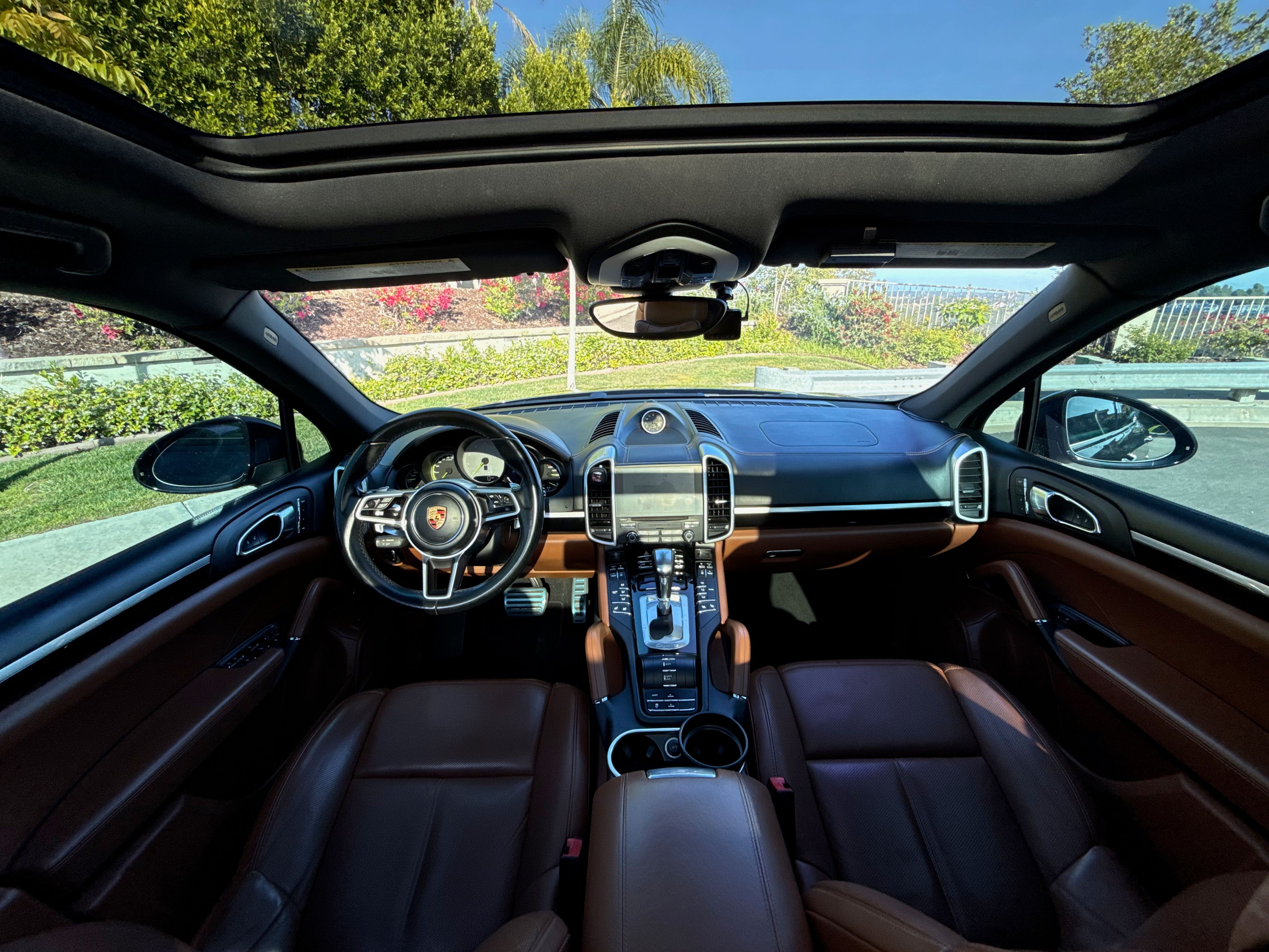Used 2017 Porsche Cayenne S Platinum AWD/4WD image 14