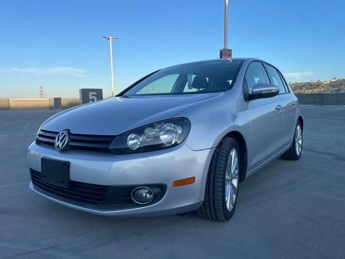Used 2014 Volkswagen Golf TDI FWD image 4