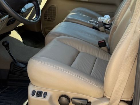 Used 2005 Ford F250 Lariat image 5