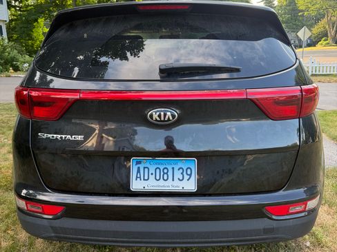 Used 2019 Kia Sportage LX AWD/4WD image 5