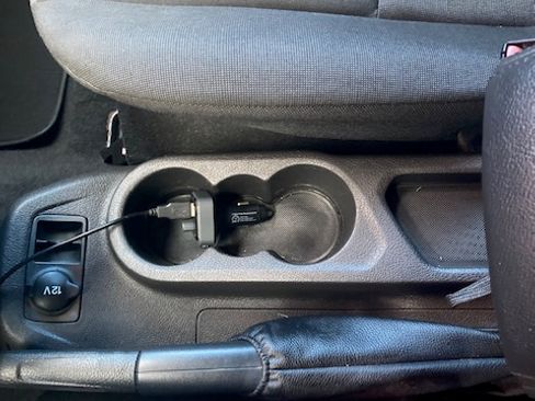 Used 2016 Ford Transit Connect XLT image 9