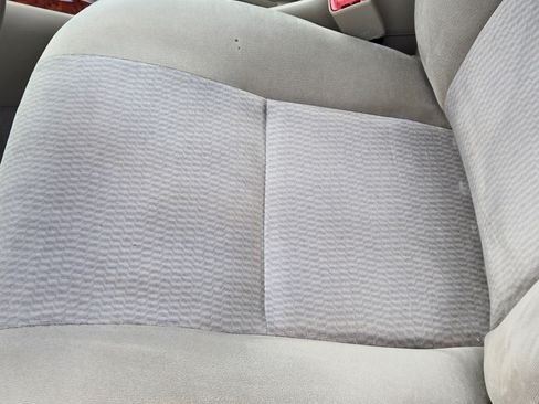 Used 2005 Toyota Corolla LE image 4