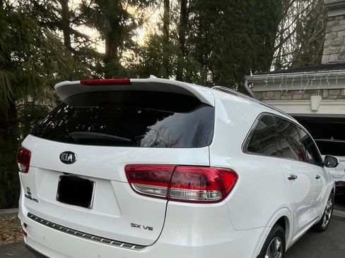 Used 2017 Kia Sorento SX image 14