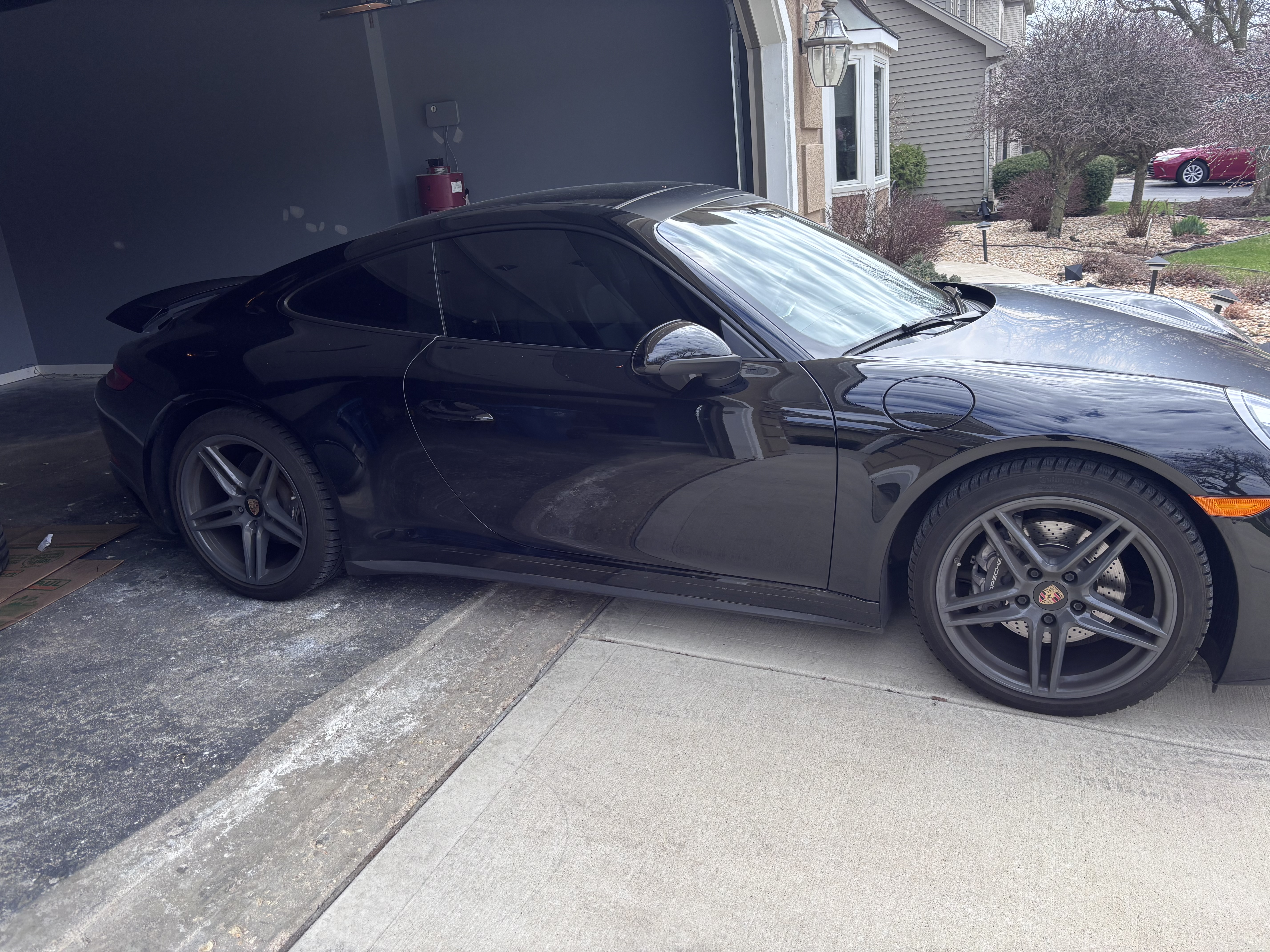 Used 2017 Porsche 911 Carrera 4 AWD/4WD image 9