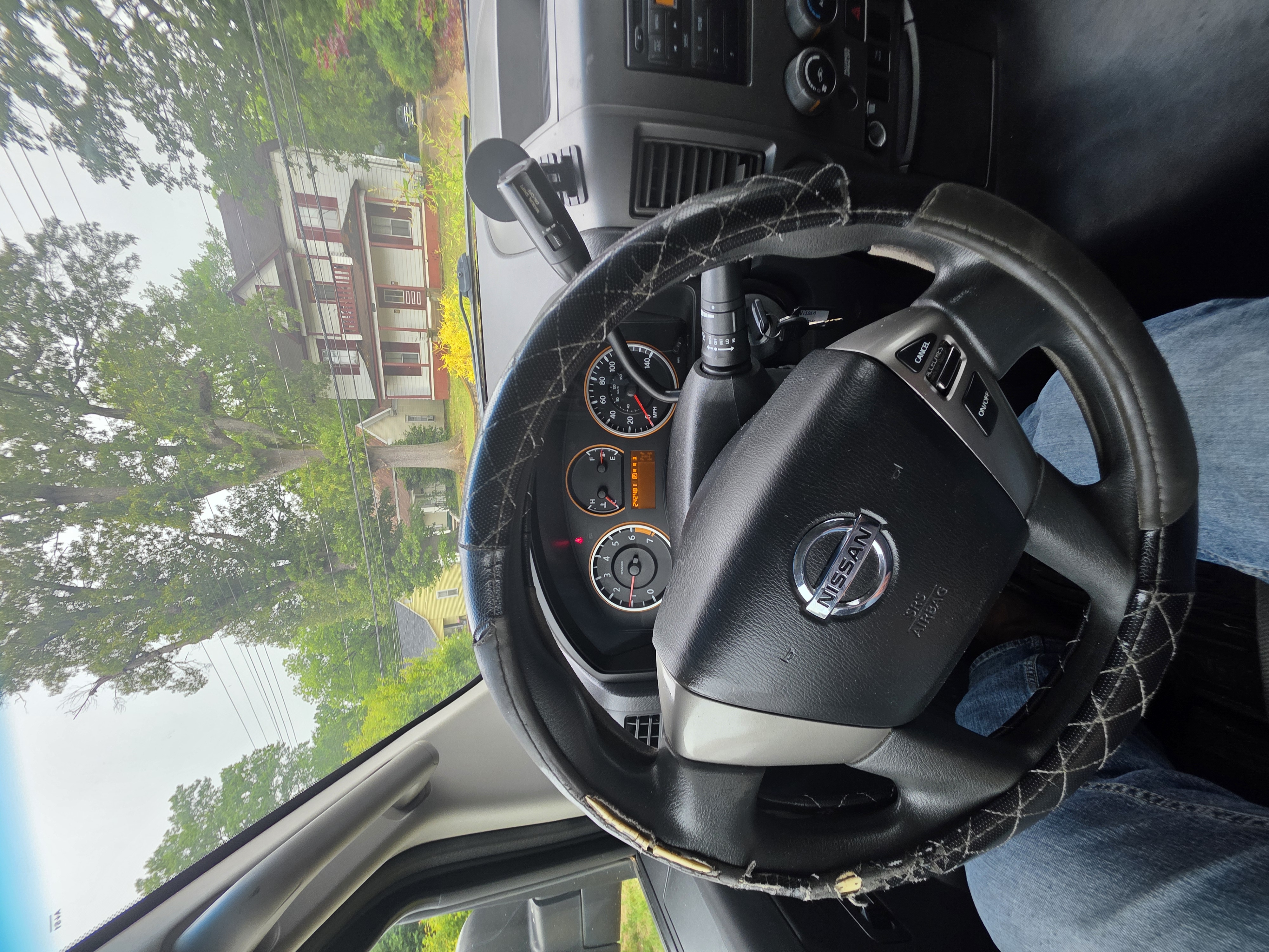Used 2014 Nissan Titan S w/ S Popular Equipment Package RWD image 4