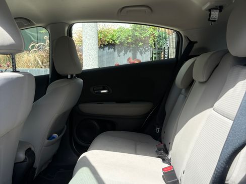 Used 2019 Honda HR-V LX image 20