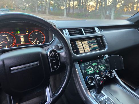 Used 2014 Land Rover Range Rover Sport Supercharged image 9