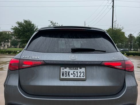 Used 2023 Mercedes-Benz GLC 300 4MATIC w/ AMG Line image 4