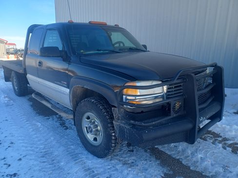 Used 2001 GMC Sierra 2500 4x4 Extended Cab HD w/ Convenience Plus Group image 1