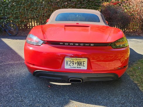 Used 2019 Porsche 718 Boxster image 6
