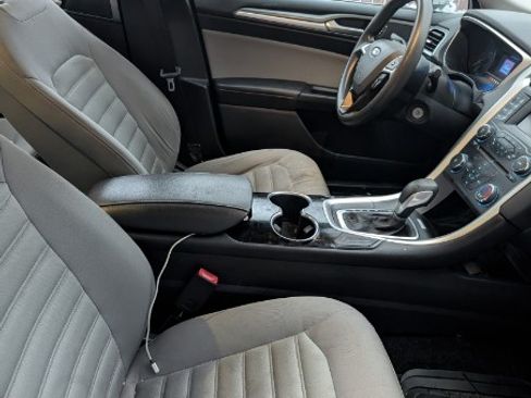 Used 2015 Ford Fusion S image 8