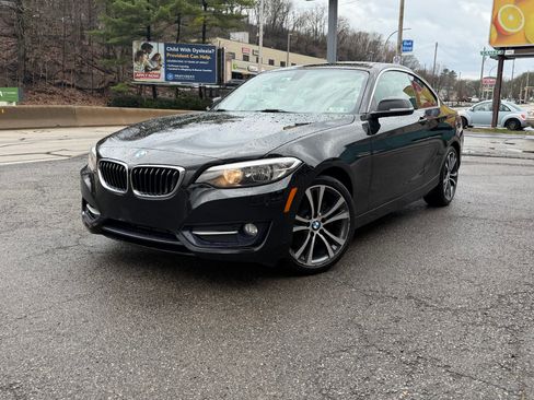 Used 2016 BMW 228i xDrive Coupe AWD/4WD image 4