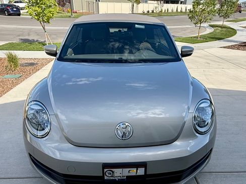 Used 2013 Volkswagen Beetle 2.5 FWD image 4