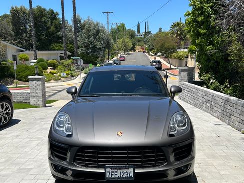 Used 2015 Porsche Macan S image 4