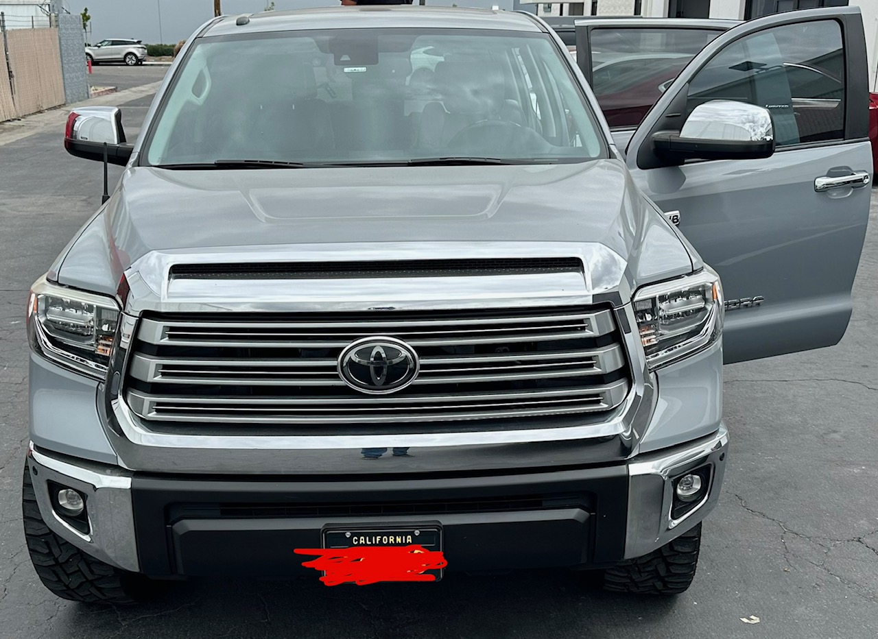 Used 2019 Toyota Tundra Limited w/ Limited Premium Package RWD image 2