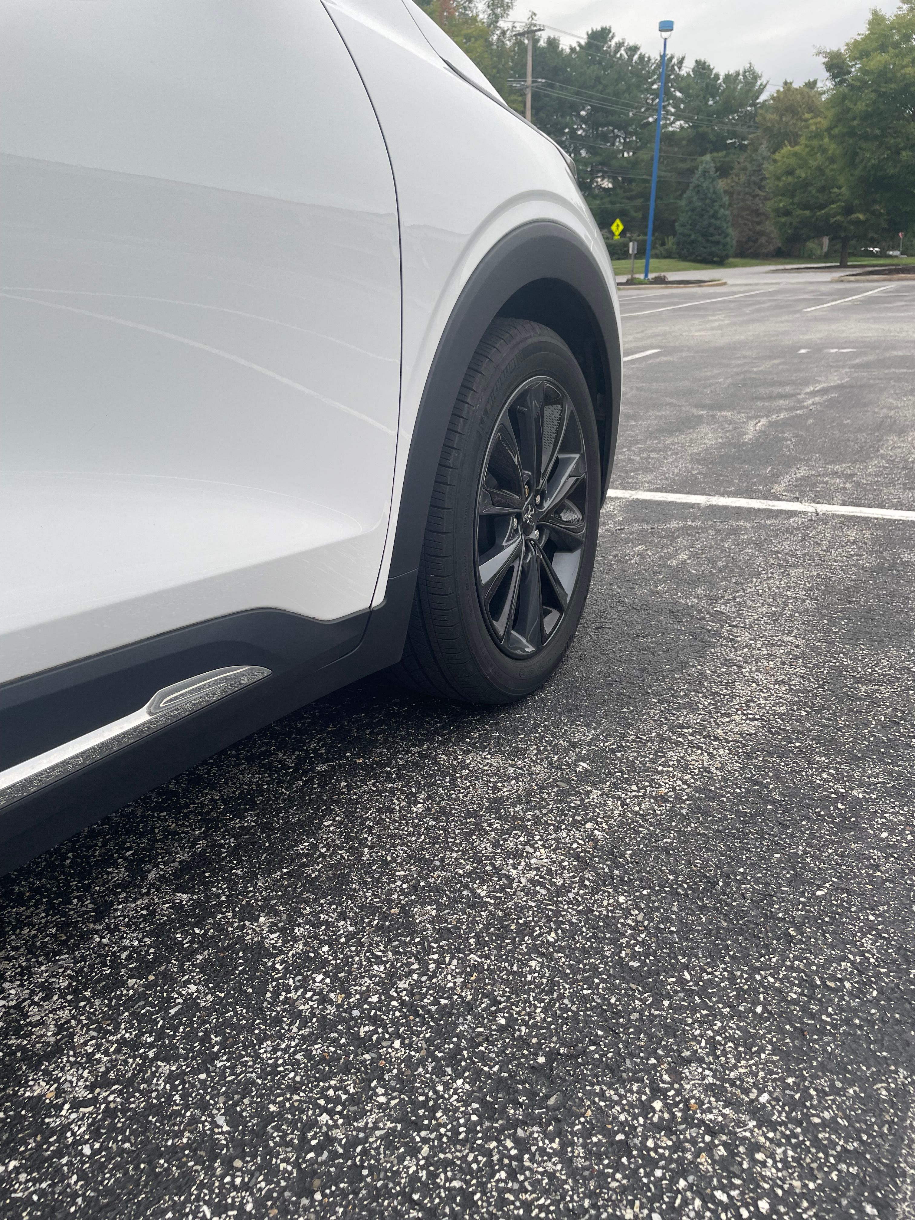 Used 2022 Chevrolet Bolt EUV Premier w/ Launch Edition FWD image 27