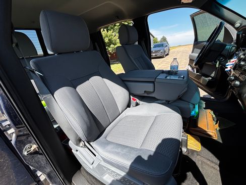 Used 2012 Ford F150 XLT w/ XLT Chrome Pkg image 17