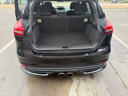 Used 2017 Ford Focus ST image 12