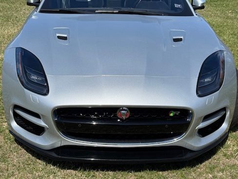Used 2019 Jaguar F-TYPE R AWD/4WD image 2