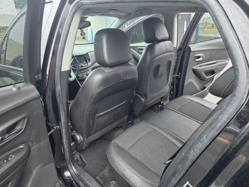 Used 2021 Chevrolet Trax LT w/ Driver Confidence Package image 17