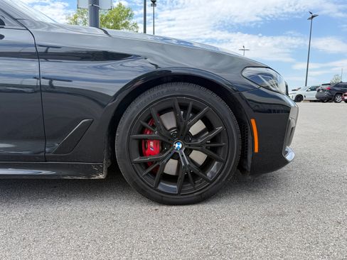 Used 2022 BMW M550i xDrive w/ Dynamic Handling Package AWD/4WD image 14