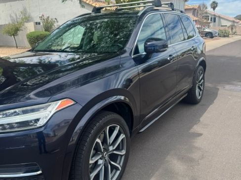 Used 2016 Volvo XC90 T6 Momentum w/ Momentum Plus Package AWD/4WD image 2