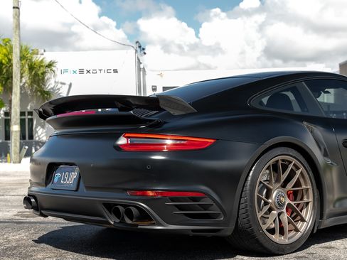 Used 2019 Porsche 911 4 Coupe AWD/4WD image 5
