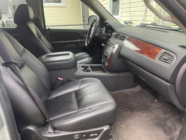 Used 2012 Chevrolet Tahoe LT AWD/4WD image 13
