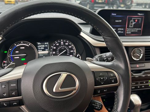Used 2022 Lexus RX 450h AWD w/ Premium Package image 11
