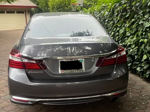 Used 2016 Honda Accord LX image 3