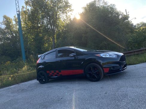 Used 2017 Ford Fiesta ST w/ ST Protection Package image 10