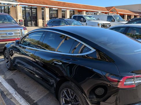 Used 2019 Tesla Model 3 Standard Range Plus image 13