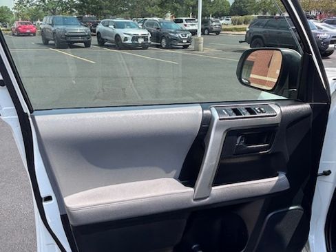 Used 2013 Toyota 4Runner SR5 AWD/4WD image 16