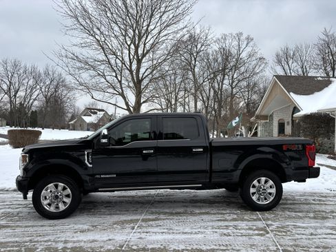 Used 2021 Ford F350 Platinum w/ FX4 Off-Road Package image 30