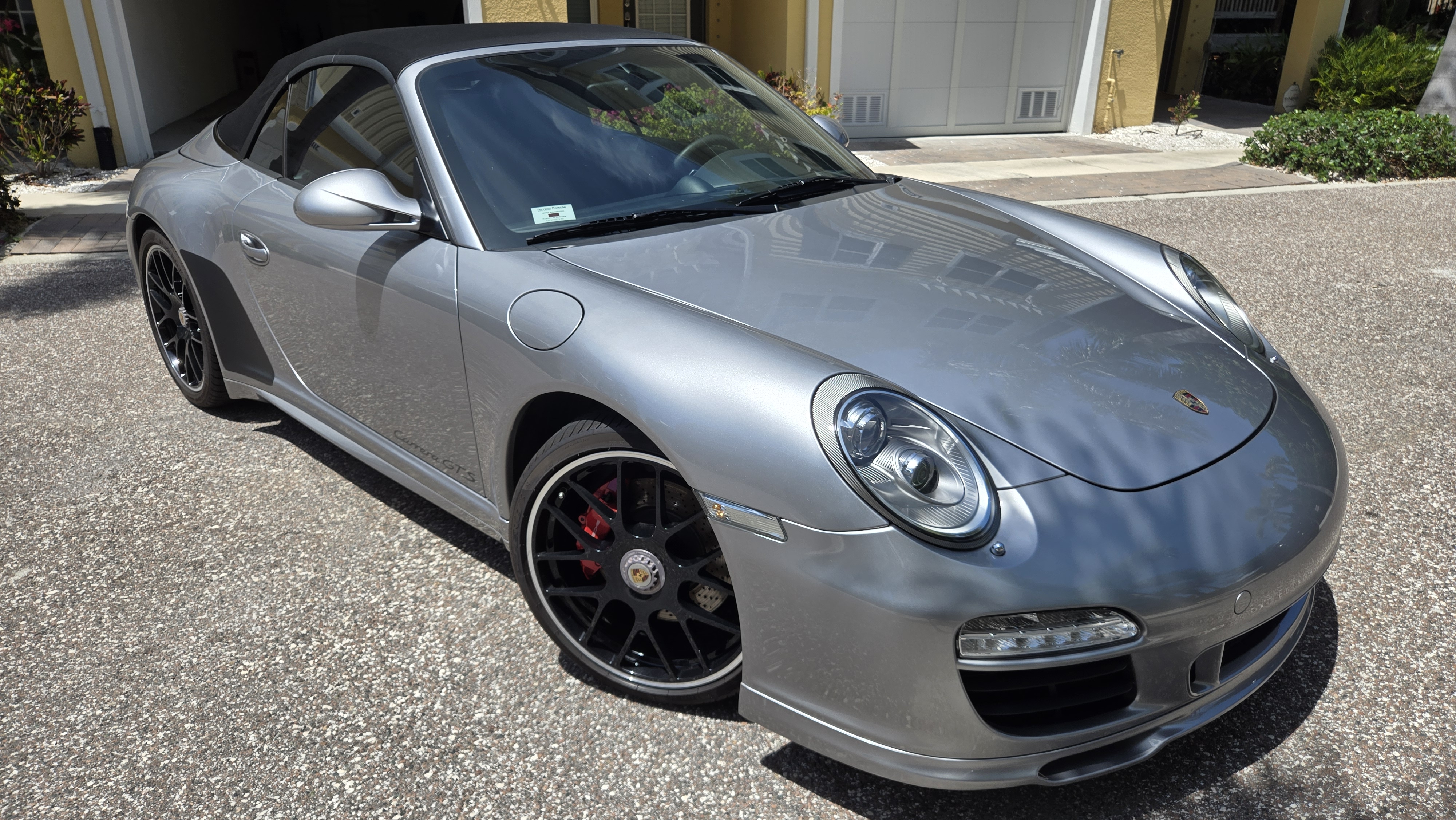 Used 2011 Porsche 911 Carrera GTS RWD image 2