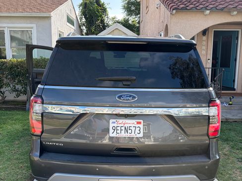 Used 2019 Ford Expedition Limited w/ Special Edition Package image 10