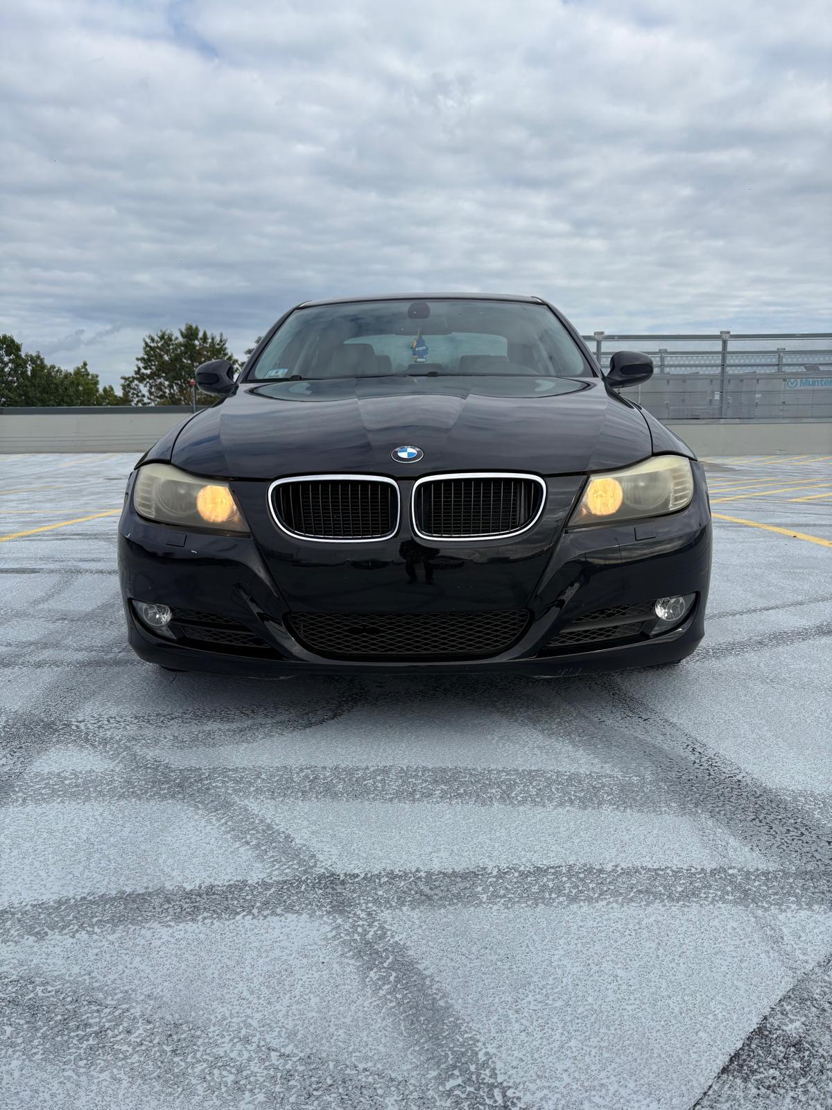 Used 2009 BMW 328i xDrive Sedan AWD/4WD image 1