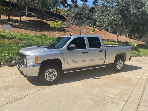 Used 2014 Chevrolet Silverado 2500 LT image 1
