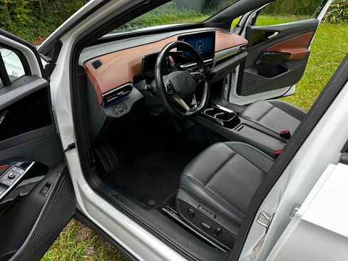 Used 2021 Volkswagen ID.4 Pro S image 9