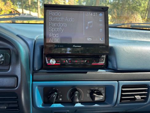 Used 1996 Ford F150 2WD Regular Cab image 6