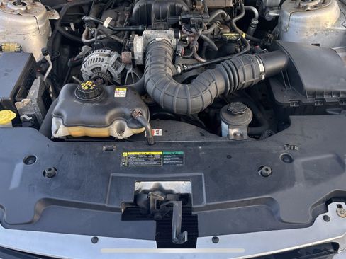 Used 2010 Ford Mustang Coupe image 10