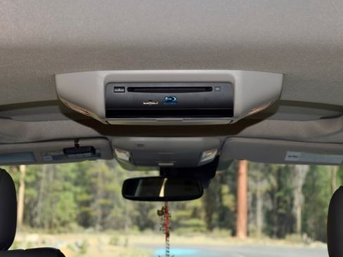 Used 2018 Toyota Sequoia Platinum image 20