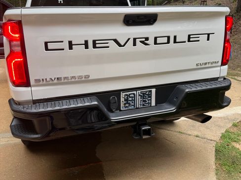 Used 2021 Chevrolet Silverado 2500 Custom w/ Custom Value Package AWD/4WD image 16
