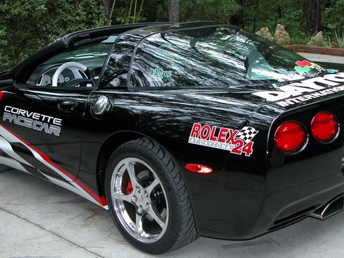 Used 1998 Chevrolet Corvette Coupe w/ Roof Pkg image 19