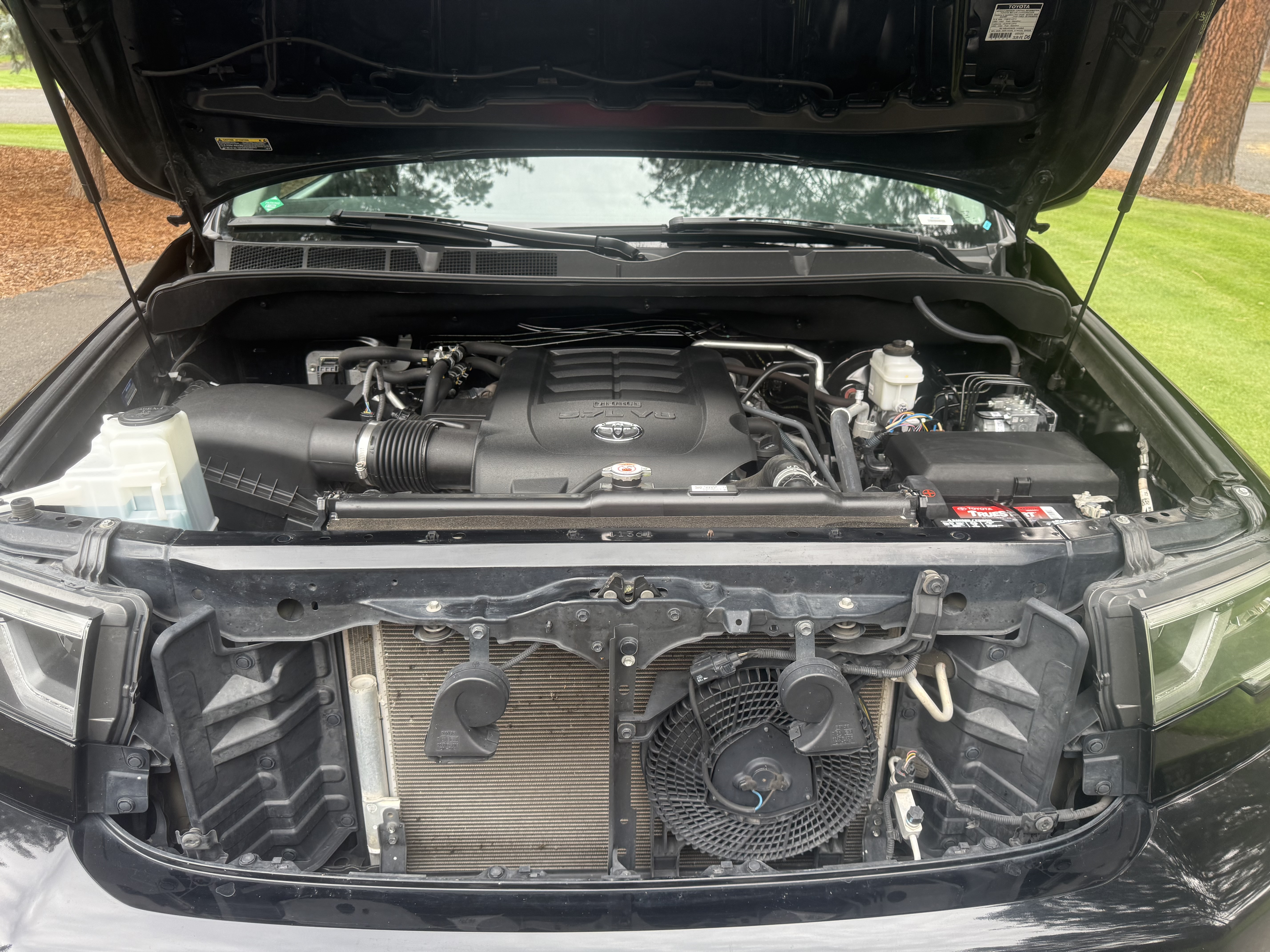 Used 2021 Toyota Sequoia TRD Pro AWD/4WD image 15
